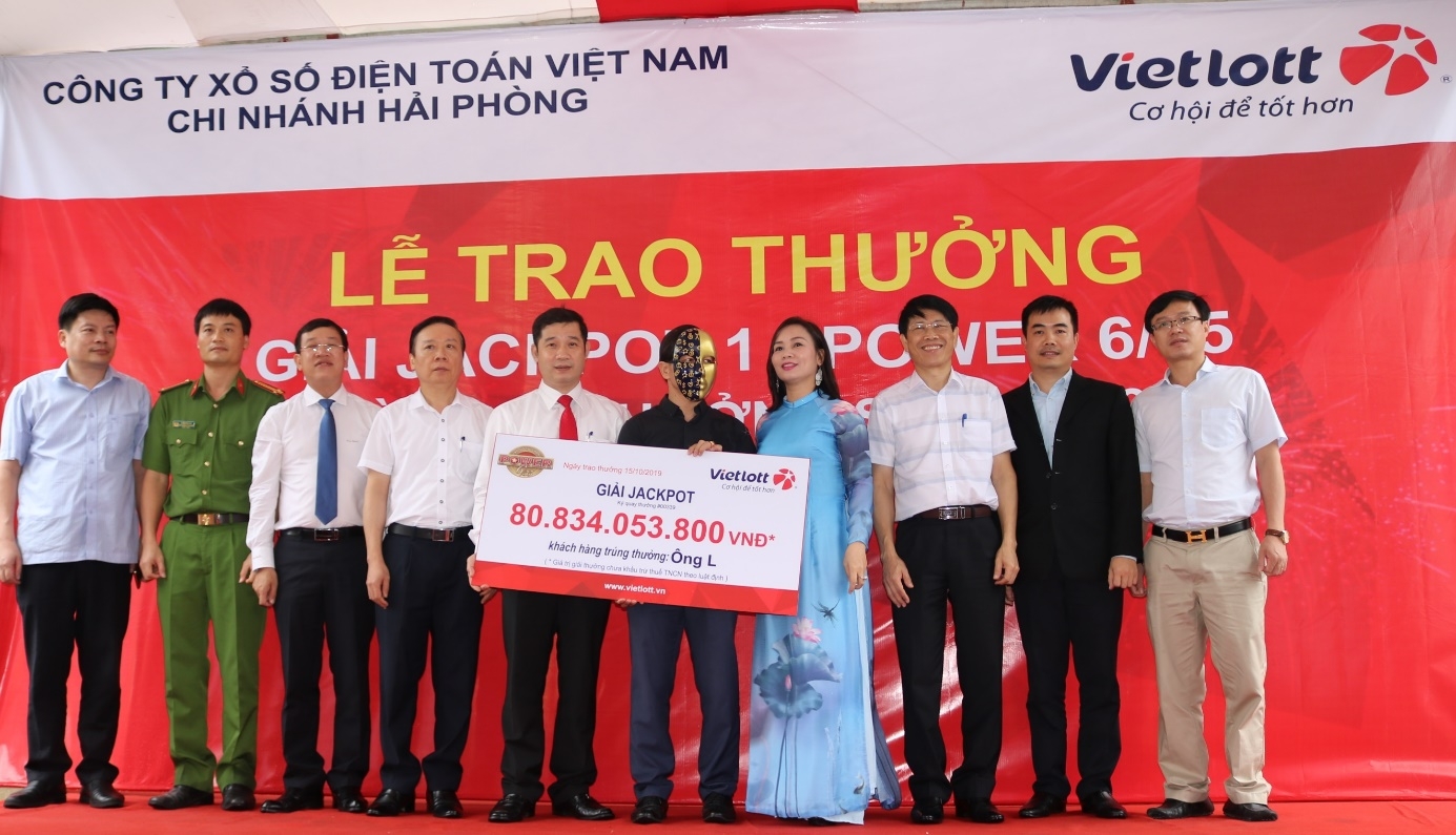 Người đàn ông ở Nghệ An trúng Jackpot hơn 80 tỷ đồng vì sự "trung thành" nguoi dan ong o nghe an trung jackpot hon 80 ty dong vi su trung thanh