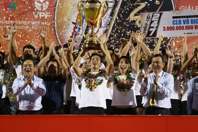 ha noi fc thua tham than quang ninh trong ngay nang cup vo dich sau vong dau cuoi cung v league 2019