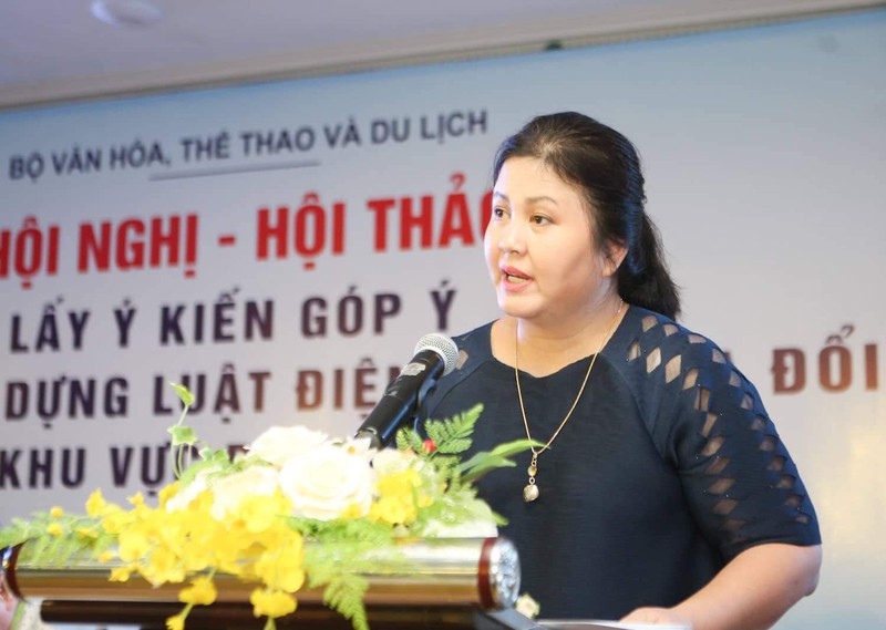 quyen cuc truong cuc dien anh mat chuc vi de duong luoi bo ra rap