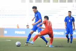 phai dau voi u22 singapore duoi troi mua bao kammuri u22 viet nam se gap nhung kho khan gi