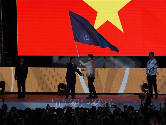 Việt Nam chính thức nhận lá cờ đăng cai SEA Games 31 viet nam chinh thuc cam la co dang cai sea games 31