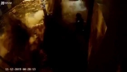 video chay ngo ngao lan lan nguoc chieu xe buyt gap cai ket bat ngo