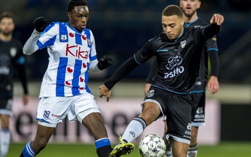 Vì sao Văn Hậu tiếp tục không được đá chính trong trận đấu mới của SC Heerenveen? vi sao van hau tiep tuc khong duoc da chinh trong tran dau suyt thua cua sc heerenveen