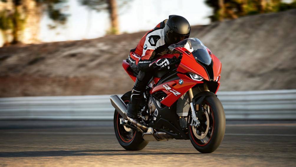 Video: BMW Motorrad S 1000 RR cập bến Việt Nam, bản cao nhất hơn 1 tỉ đồng video anh bmw motorrad s 1000 rr cap ben viet nam voi ban cao nhat hon 1 ti dong
