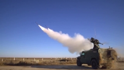 video can canh to hop drone dome moi cua israel huy diet cac uav bang tia laser