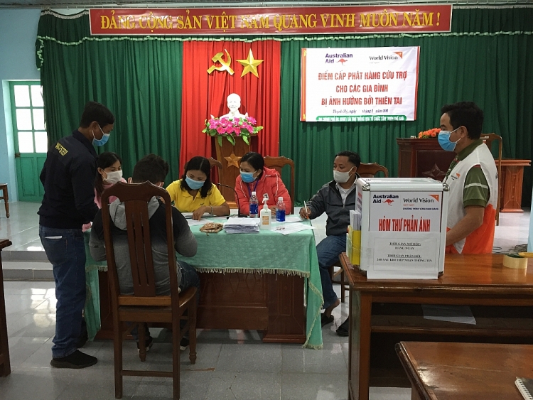 Các hộ gia đình bị ảnh hưởng bão lũ tại Quảng Nam sẽ được nhận Các hộ gia đình bị ảnh hưởng bão lũ tại Quảng Nam sẽ được nhận