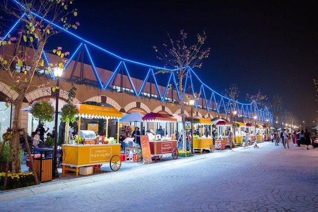 Home Hanoi Xuan 2022 tiếp tục hướng tới mục tiêu góp phần cùng Hà Nội xây dựng Thủ đô của tương lai nhưng vẫn lưu giữ được những giá trị lịch sử. Home Hanoi Xuan 2022 tiếp tục hướng tới mục tiêu góp phần cùng Hà Nội xây dựng Thủ đô của tương lai nhưng vẫn lưu giữ được những giá trị lịch sử.