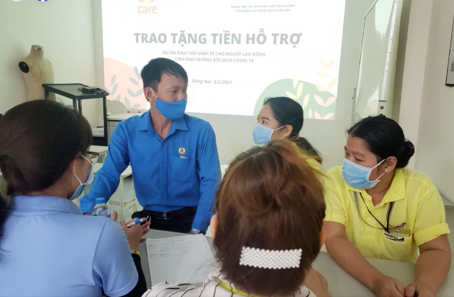 CARE hỗ trợ tài chính và tập huấn kỹ năng cho hơn 2.500 nữ công nhân may mặc CARE hỗ trợ tài chính và tập huấn kỹ năng cho hơn 2.500 nữ công nhân may mặc