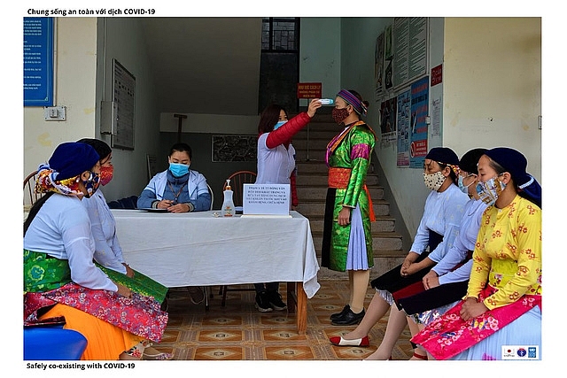 Đồng bào dân tộc Hà Giang vừa phát triển kinh tế bền vững, vừa chống dịch hiệu quả