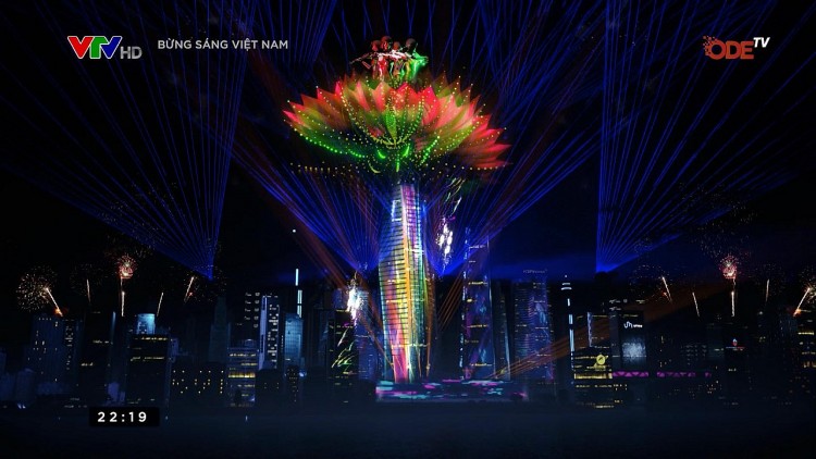 Màn Lightingshow rực rỡ trong “Bừng sáng Việt Nam 2022” Màn Lightingshow rực rỡ trong “Bừng sáng Việt Nam 2022”