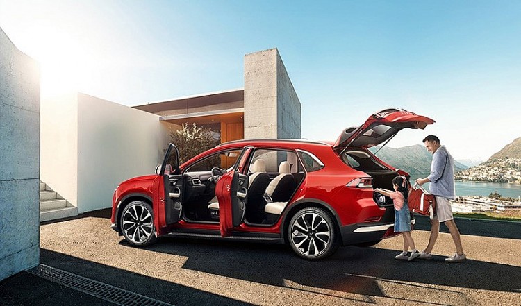 Với các gói thuê bao pin rất hợp lý, VinFast mở ra cơ hội sở hữu ô tô điện đẳng cấp với mức giá phù hợp cho nhiều gia đình. Với các gói thuê bao pin rất hợp lý, VinFast mở ra cơ hội sở hữu ô tô điện đẳng cấp với mức giá phù hợp cho nhiều gia đình.