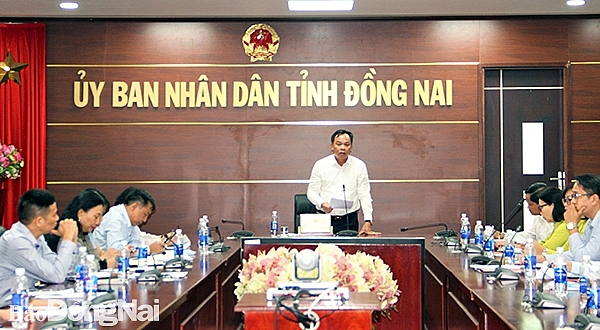 Phó chủ tịch UBND tỉnh Võ Tấn Đức phát biểu tại điểm cầu tỉnh Đồng Nai Phó chủ tịch UBND tỉnh Võ Tấn Đức phát biểu tại điểm cầu tỉnh Đồng Nai