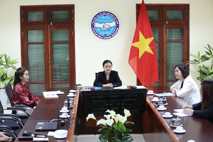 Chủ tịch VUFO Nguyễn Phương Nga Chủ tịch VUFO Nguyễn Phương Nga