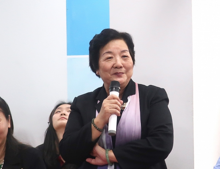 bà Nguyễn Thị Hồi, nguyên Đại sứ Việt Nam tại Canada, Phó Chủ tịch Thường trực Hội hữu nghị Việt Nam – Canada bà Nguyễn Thị Hồi, nguyên Đại sứ Việt Nam tại Canada, Phó Chủ tịch Thường trực Hội hữu nghị Việt Nam – Canada