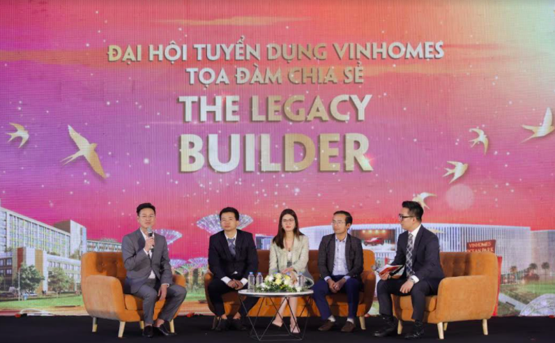 Hàng nghìn ứng viên tham dự đại hội tuyển dụng Bất động sản lớn nhất 2021 Hàng nghìn ứng viên tham dự đại hội tuyển dụng Bất động sản lớn nhất 2021