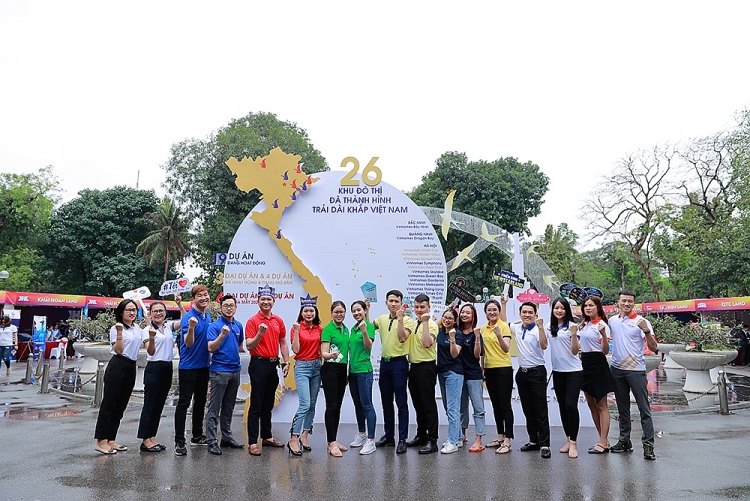 Siêu sự kiện Tuyển dụng Vinhomes 2021: Hàng ngàn bạn trẻ có việc làm Siêu sự kiện Tuyển dụng Vinhomes 2021: Hàng ngàn bạn trẻ có việc làm