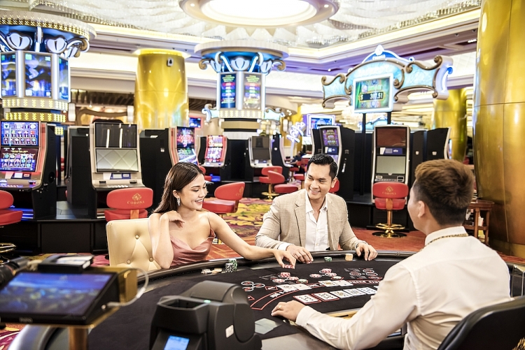 Tất cả tạo nên một Siêu quần thể nghỉ dưỡng, vui chơi giải trí hàng đầu Đông Nam Á – Phú Quốc United Center đúng nghĩa “một điểm đến mọi nhu cầu” hoàn hảo hoạt động không ngủ suốt 24h mỗi ngày trong suốt 365 ngày của năm. Tất cả tạo nên một Siêu quần thể nghỉ dưỡng, vui chơi giải trí hàng đầu Đông Nam Á – Phú Quốc United Center đúng nghĩa “một điểm đến mọi nhu cầu” hoàn hảo hoạt động không ngủ suốt 24h mỗi ngày trong suốt 365 ngày của năm.