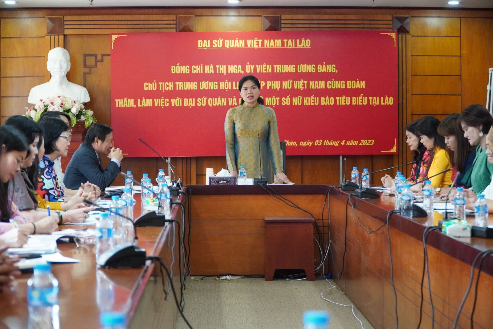 Hội Liên hiệp phụ nữ Việt Nam đánh giá cao vai trò của phụ nữ Việt Nam tại Lào Chú thích ảnh