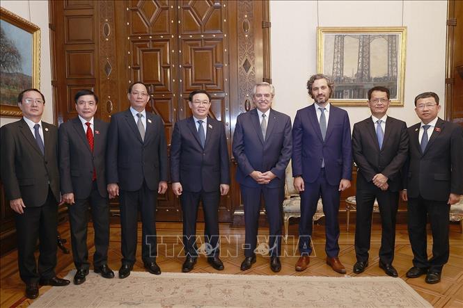 Chủ tịch Quốc hội Vương Đình Huệ hội kiến Tổng thống Argentina Chú thích ảnh