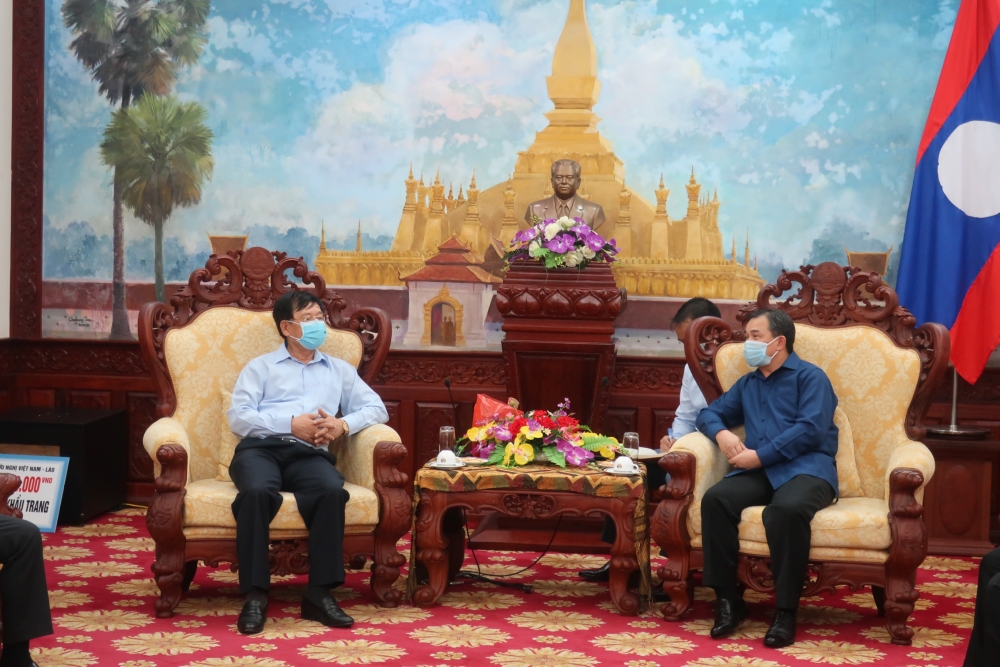 Đại sứ Lào tại Việt Nam: "Sự giúp đỡ của Việt Nam trong đại dịch không gì có thể sánh bằng" Đại sứ Lào tại Việt Nam: "Sự giúp đỡ của Việt Nam trong đại dịch không gì có thể sánh bằng"