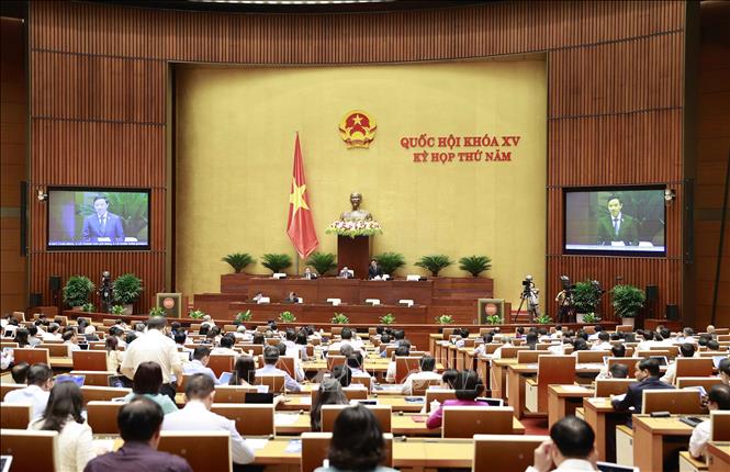 Ngày 24/5, Quốc hội thảo luận tại hội trường về hai dự án Luật và nhiều nội dung khác Chú thích ảnh