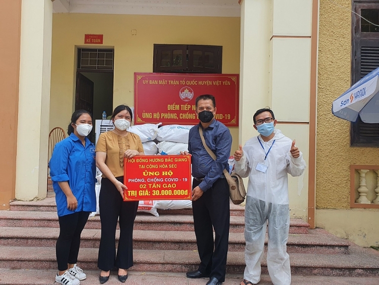 Hội đồng hương Bắc Giang tại Cộng hòa Séc hướng về tâm dịch Bắc Giang