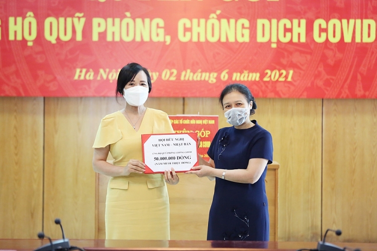 Nhiều tổ chức thành viên, đối tác của Liên hiệp Hữu nghị tham gia quyên góp ủng hộ Quỹ phòng, chống dịch COVID-19 Nhiều tổ chức thành viên, đối tác của Liên hiệp Hữu nghị tham gia quyên góp ủng hộ Quỹ phòng, chống dịch COVID-19