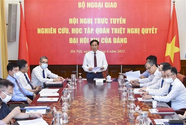 Quán triệt Nghị quyết Đại hội XIII đến cơ quan đại diện ở nước ngoài | Chính trị | Vietnam+ (VietnamPlus) Quán triệt Nghị quyết Đại hội XIII đến cơ quan đại diện ở nước ngoài | Chính trị | Vietnam+ (VietnamPlus)