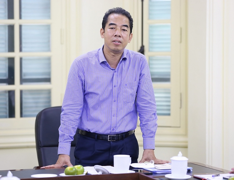 Thứ trưởng Ngoại giao Tô Anh Dũng, Chủ nhiệm Ủy ban Công tác về các tổ chức phi chính phủ nước ngoài phát biểu tại buổi làm việc.