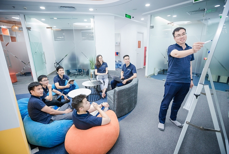 Vingroup đào tạo kỹ sư trí tuệ nhân tạo và khoa học dữ liệu vingroup dao tao ky su tri tue nhan tao va khoa hoc du lieu