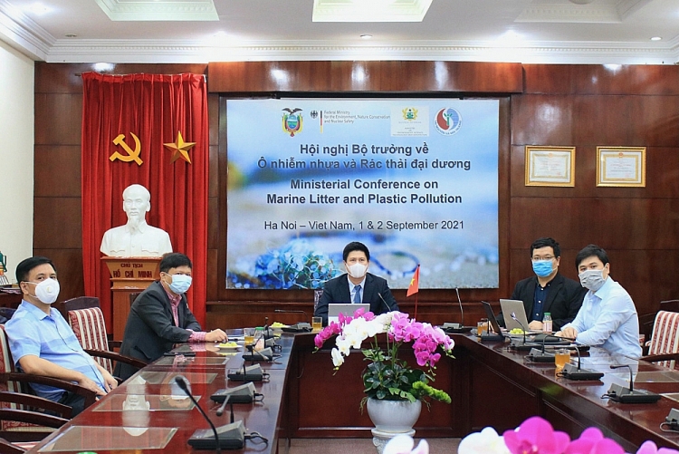 Toàn cảnh các đại biểu tham dự Hội nghị tại đầu cầu Tổng cục Biển và Hải đảo Việt Nam Toàn cảnh các đại biểu tham dự Hội nghị tại đầu cầu Tổng cục Biển và Hải đảo Việt Nam