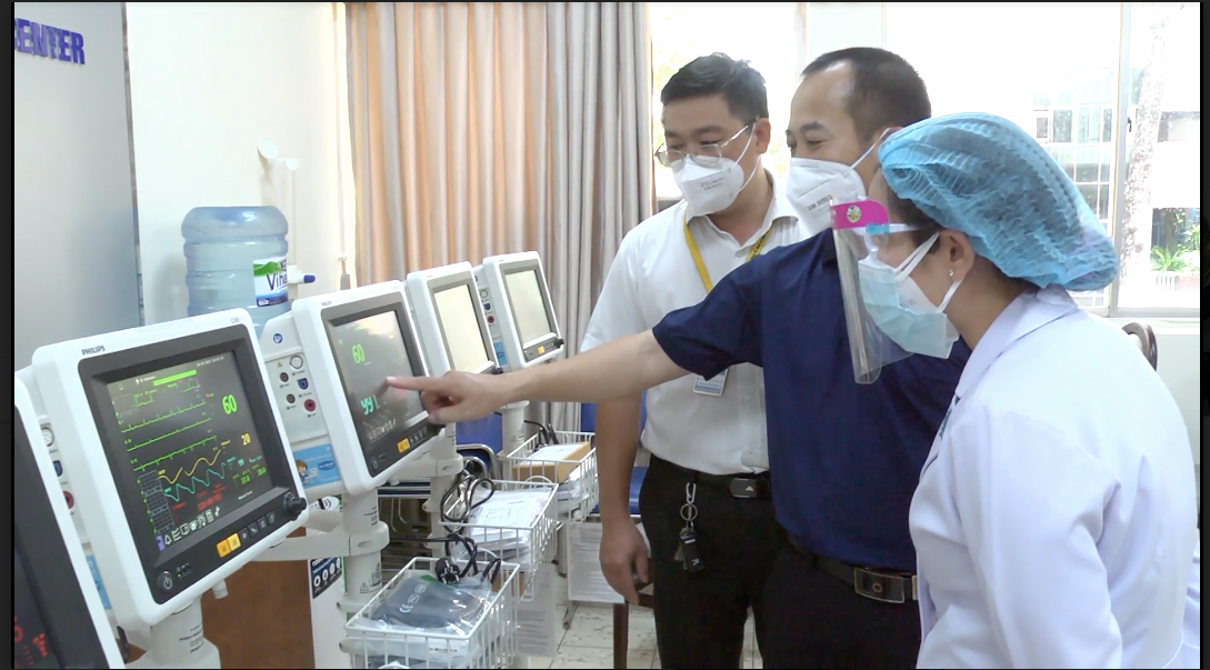 Các máy theo dõi bệnh nhân được trao tặng cho Bệnh viện ĐH Y Dược TP.HCM. Các máy theo dõi bệnh nhân được trao tặng cho Bệnh viện ĐH Y Dược TP.HCM.