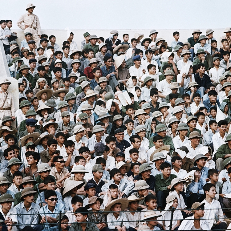 Ngắm Hà Nội 1967 – 1975 giản dị, đời thường qua ống kính của nhiếp ảnh gia người Đức Thomas Billhardt