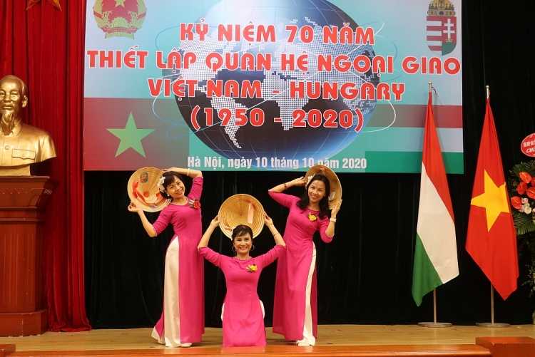 Các hoạt động kỉ niệm 70 năm quan hệ ngoại giao Việt Nam-Hungary sẽ kéo dài đến năm 2021