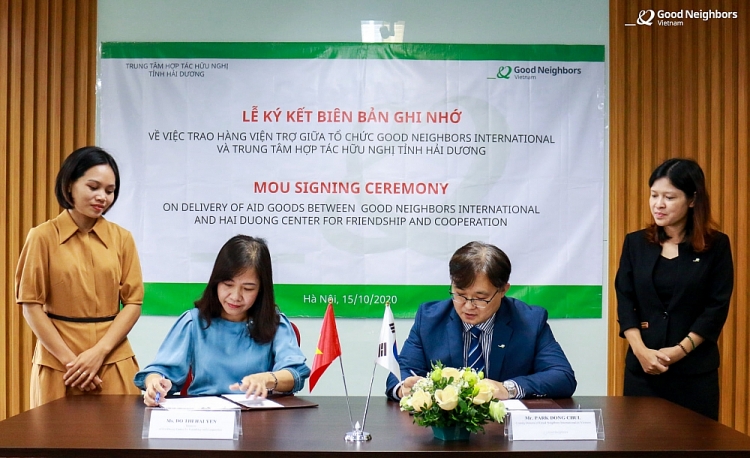 Hình ảnh tại buổi lễ ký kết. Hình ảnh tại buổi lễ ký kết.