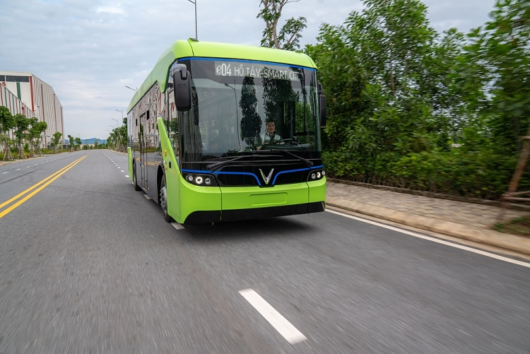 Vingroup chính thức chạy thử nghiệm xe buýt điện VinFast Vingroup chính thức chạy thử nghiệm xe buýt điện VinFast