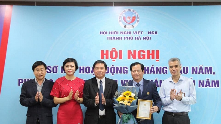 Các đại biểu chụp ảnh lưu niệm tại Hội nghị. Các đại biểu chụp ảnh lưu niệm tại Hội nghị.