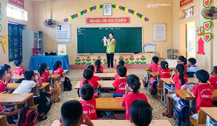 tiết học về “Nâng cao năng lực tự bảo vệ bản thân” cho các em học sinh tiểu học tại huyện Sơn Dương, tỉnh Tuyên Quang tiết học về “Nâng cao năng lực tự bảo vệ bản thân” cho các em học sinh tiểu học tại huyện Sơn Dương, tỉnh Tuyên Quang