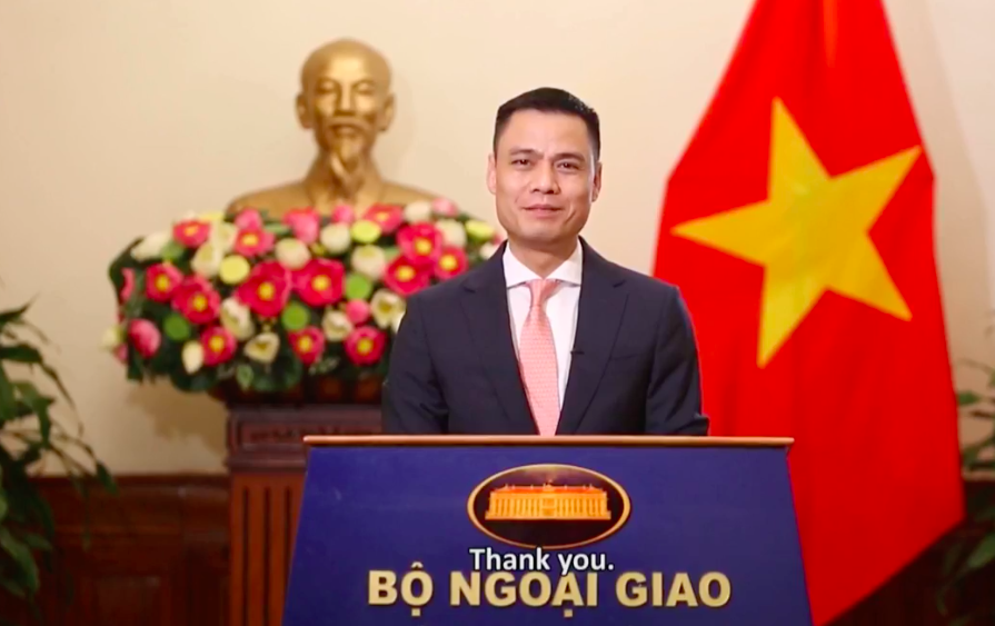 ông Đặng Hoàng Giang, Thứ trưởng Bộ Ngoại giao phát biểu tại sự kiện. ông Đặng Hoàng Giang, Thứ trưởng Bộ Ngoại giao phát biểu tại sự kiện.