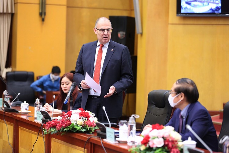 ngài Kim Hojlund Christensen, Đại sứ đặc mệnh toàn quyền Vương quốc Đan Mạch tại Việt Nam ngài Kim Hojlund Christensen, Đại sứ đặc mệnh toàn quyền Vương quốc Đan Mạch tại Việt Nam