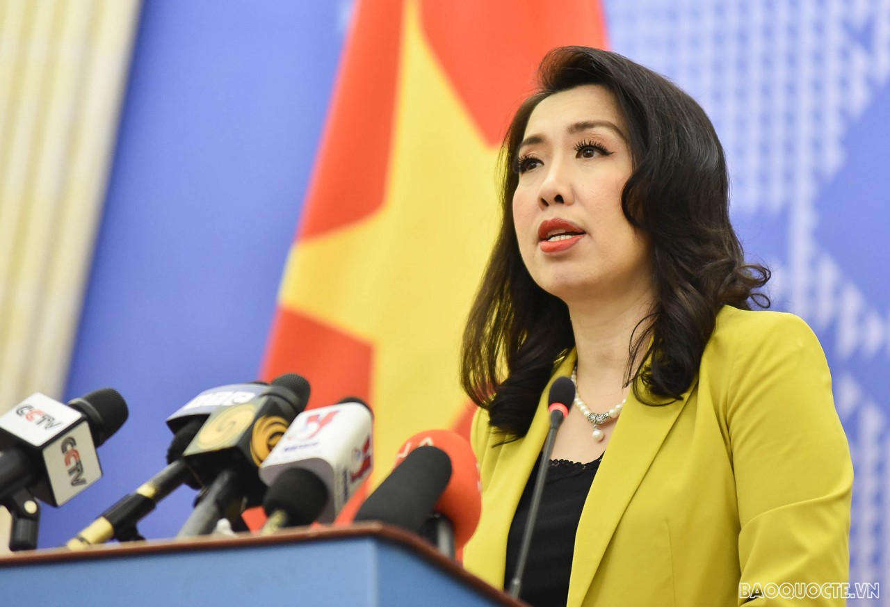 Người phát ngôn Bộ Ngoại giao Lê Thị Thu Hằng khẳng Việt Nam sẵn sàng đóng góp vào quá trình thúc đẩy đối thoại tìm kiếm giải pháp để sớm ổn định tình hình xung đột Nga-Ukraine, vì hòa bình của khu vực và trên thế giới. (Ảnh; Quang Hòa) Người phát ngôn Bộ Ngoại giao Lê Thị Thu Hằng khẳng Việt Nam sẵn sàng đóng góp vào quá trình thúc đẩy đối thoại tìm kiếm giải pháp để sớm ổn định tình hình xung đột Nga-Ukraine, vì hòa bình của khu vực và trên thế giới. (Ảnh; Quang Hòa)