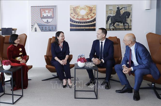 Phó Chủ tịch nước Võ Thị Ánh Xuân bắt đầu chuyến thăm chính thức Croatia Chú thích ảnh