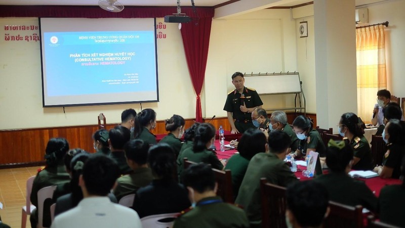 Thắm tình thầy thuốc quân y ở đất nước “Triệu Voi” Thắm tình thầy thuốc quân y ở đất nước “Triệu Voi” ảnh 1