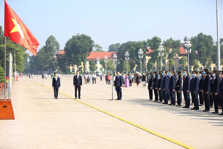 Chùm ảnh Liên hiệp Hữu nghị báo công dâng bác nhân kỷ niệm 70 năm Ngày Truyền thống Chùm ảnh Liên hiệp Hữu nghị báo công dâng bác nhân kỷ niệm 70 năm Ngày Truyền thống