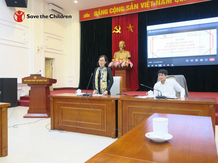 bà Lê Thị Thanh Hương, Trưởng đại diện của Tổ chức Cứu trợ Trẻ em phát biểu tại tọa đàm bà Lê Thị Thanh Hương, Trưởng đại diện của Tổ chức Cứu trợ Trẻ em phát biểu tại tọa đàm