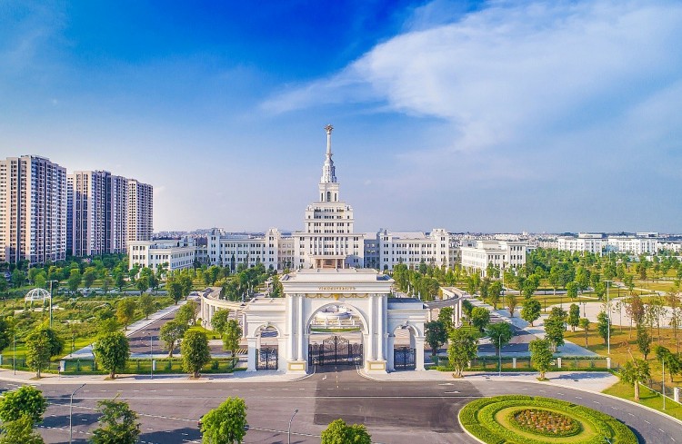Người dân tại các tỉnh có xu hướng mua nhà cho con học đại học để vừa đảm bảo an tâm, an toàn và là 1 tài sản để dành cho con. Người dân tại các tỉnh có xu hướng mua nhà cho con học đại học để vừa đảm bảo an tâm, an toàn và là 1 tài sản để dành cho con.