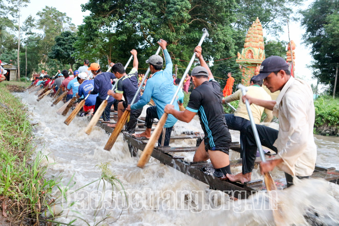 Phum Sóc Khmer háo hức chờ đón Ngày hội lớn Chú thích ảnh