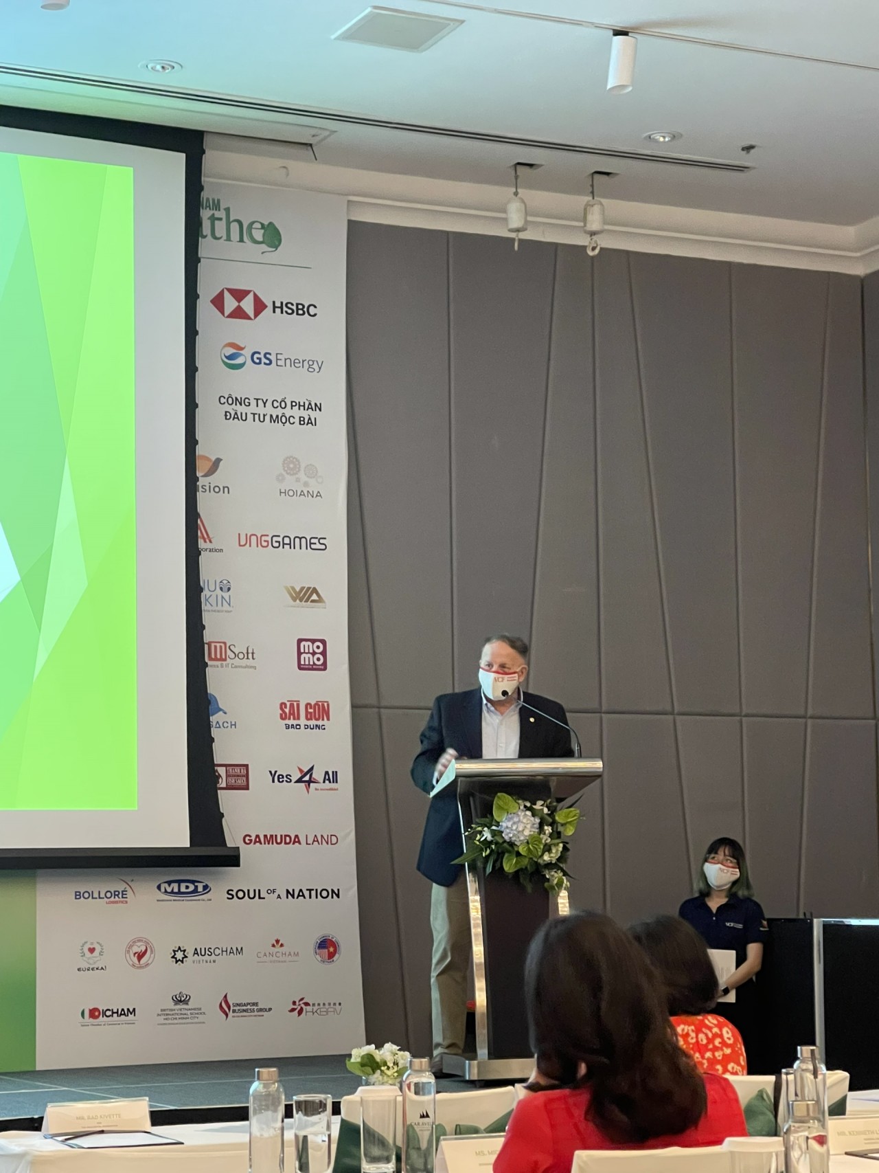 ông Rad Kivette - TGĐ VinaCapital Foundation chia sẻ về các thành tựu của chương trình Vì Nhịp thở VN ông Rad Kivette - TGĐ VinaCapital Foundation chia sẻ về các thành tựu của chương trình Vì Nhịp thở VN