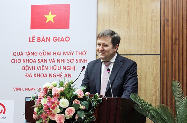 Đại sứ nước Cộng hòa Ba Lan tại Việt Nam Wojciech Gerwel phát biểu tại buổi lễ. Đại sứ nước Cộng hòa Ba Lan tại Việt Nam Wojciech Gerwel phát biểu tại buổi lễ.