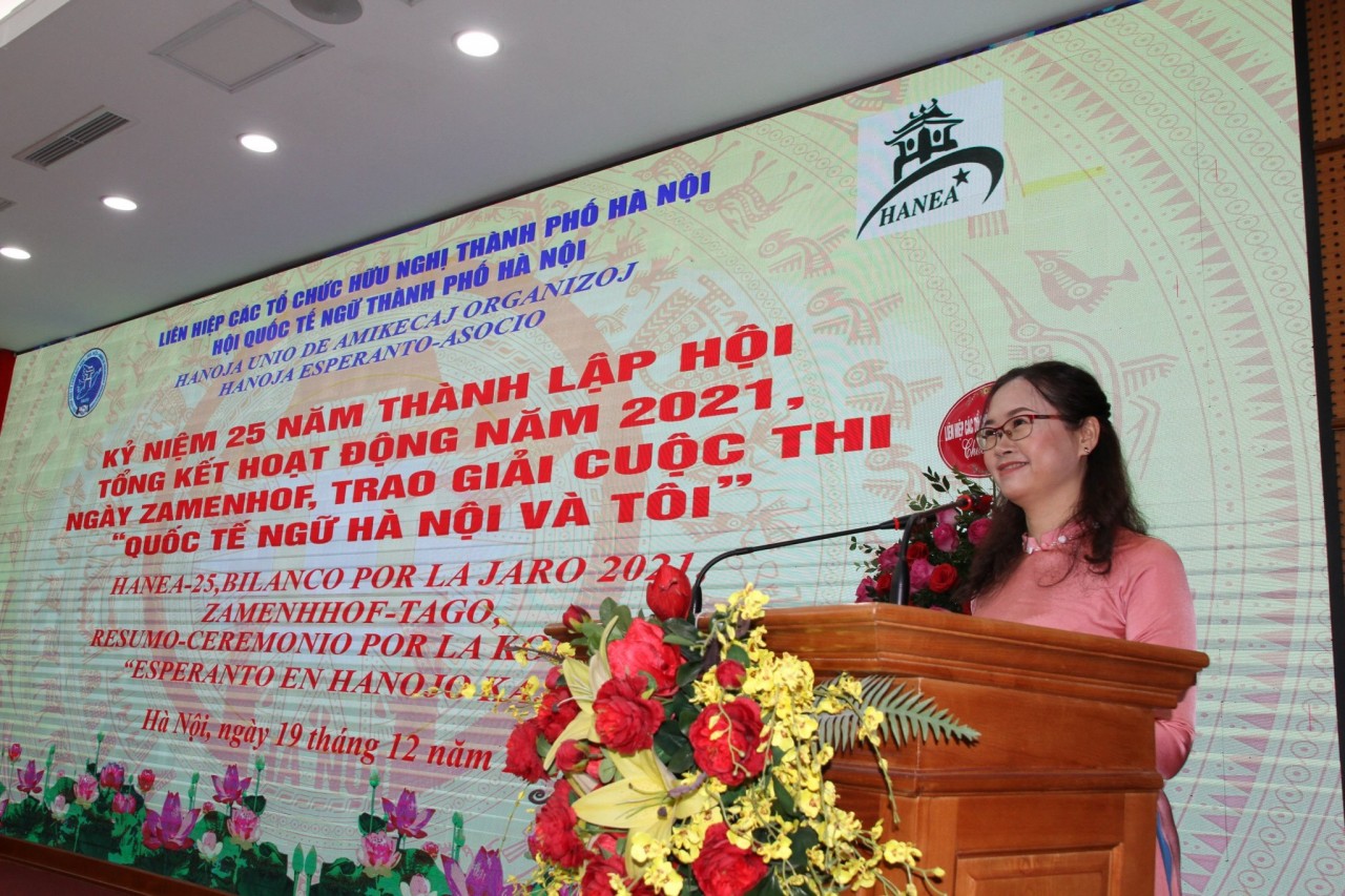Chủ tịch HANEA Nguyễn Thị Phương Mai phát biểu khai mạc buổi lễ. Chủ tịch HANEA Nguyễn Thị Phương Mai phát biểu khai mạc buổi lễ.